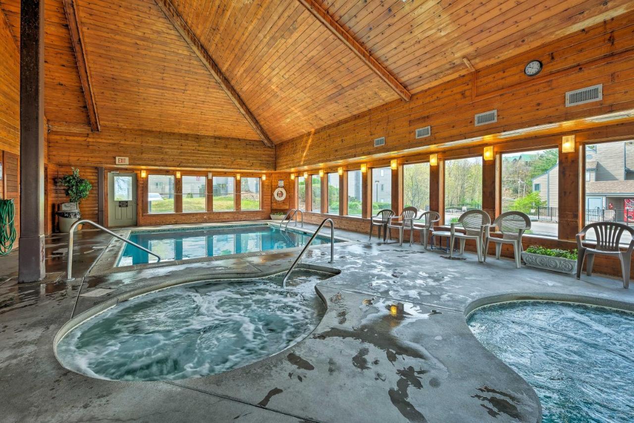 Gatlinburg Condo With Pool, Hot Tub, And Mtn Views! エクステリア 写真